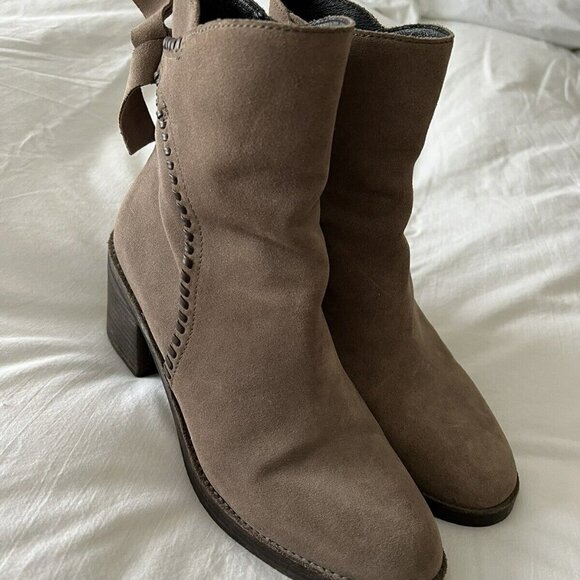 UGG Shoes - Ugg | Women’s 10 | Suede Fraise Whipstitch Boot Mouse Brown Leather